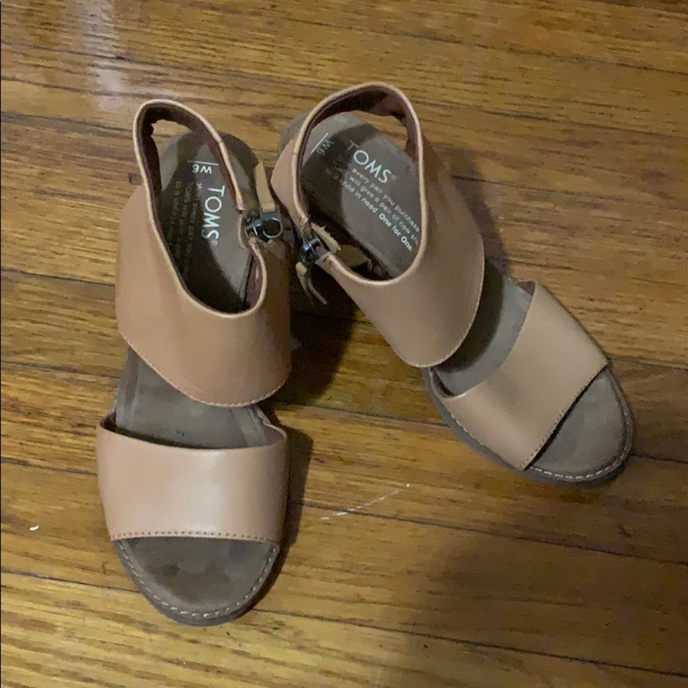 TOMS Tan leather heeled sandal